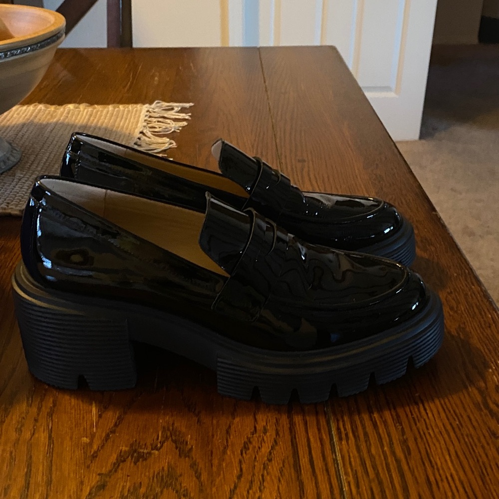 Stuart Weitzman soho loafers
